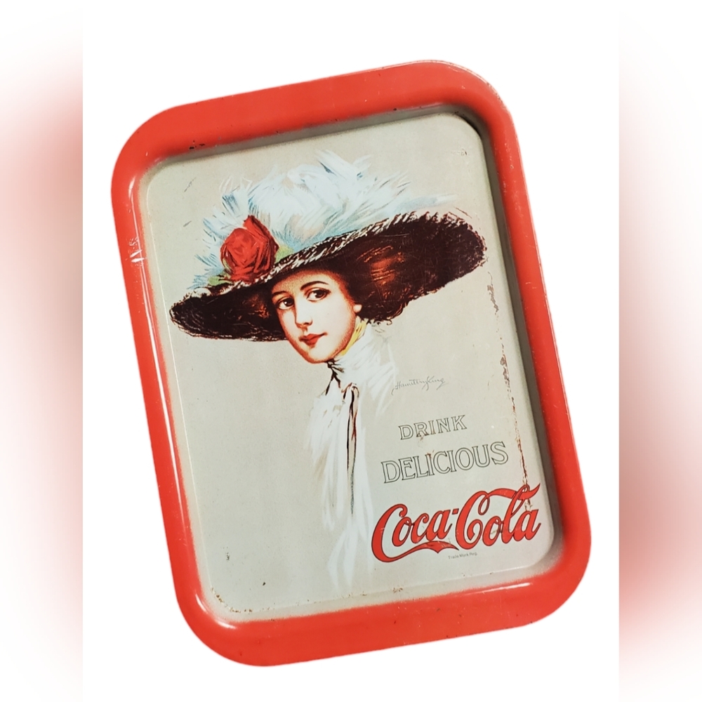 Vintage Coca-Cola Tray - 1971